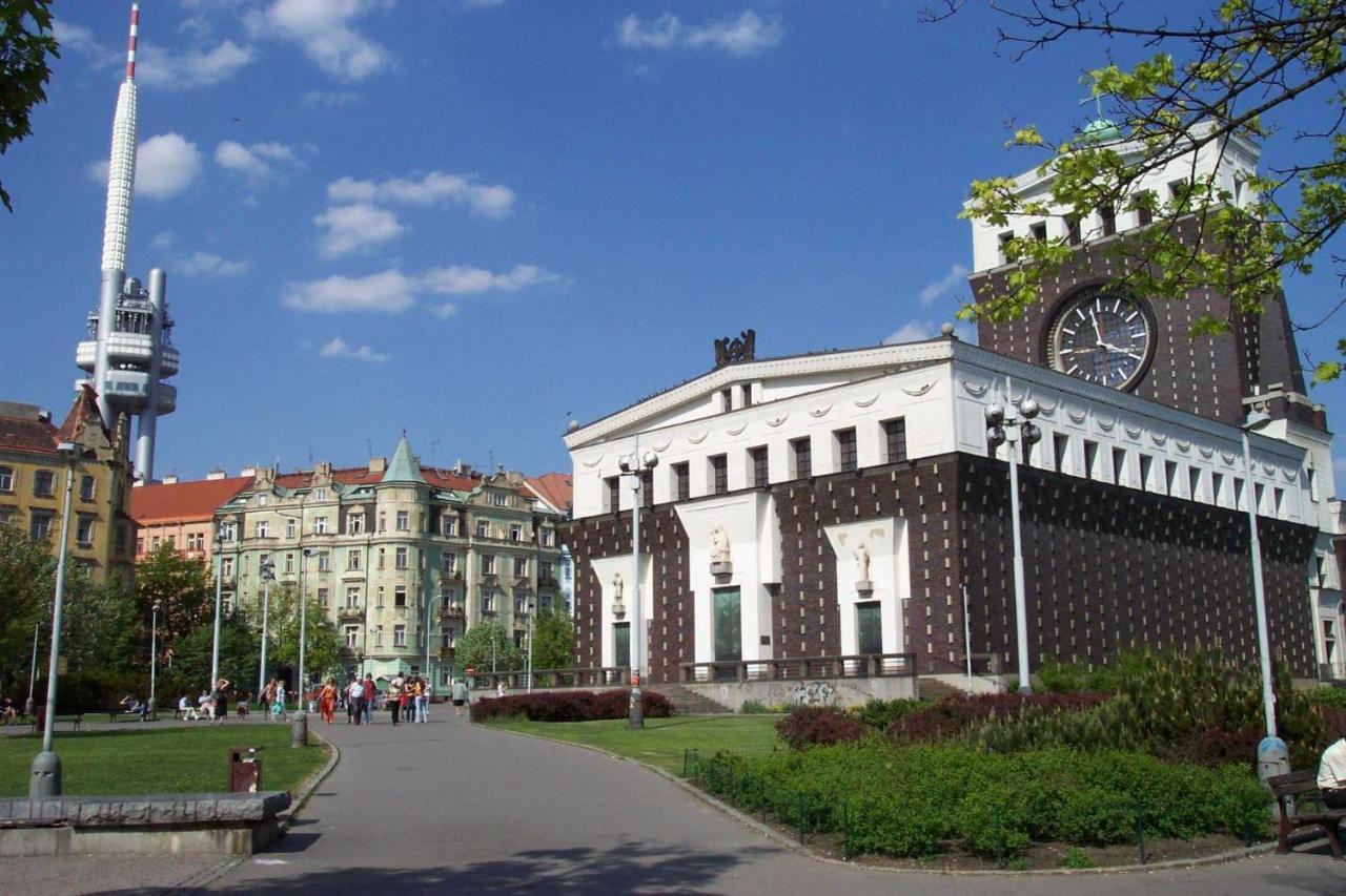 Chez Jitka Et Gautier - A Great Alternative To A Hotel Прага Экстерьер фото